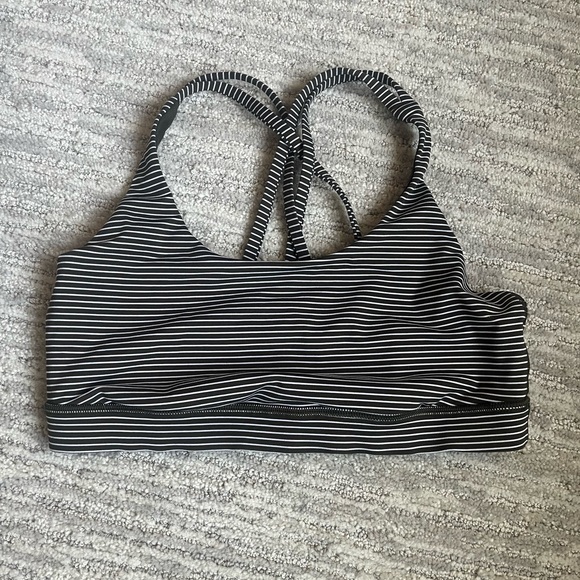 Lululemon Energy Sports Bra Size 8 - Picture 4 of 5
